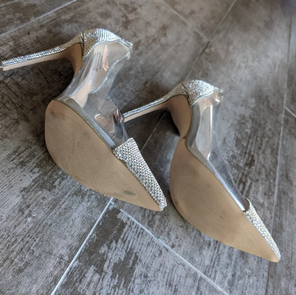 STEVE MADDEN Malibu Rhinestone Studded Clear Pump Size 6.5